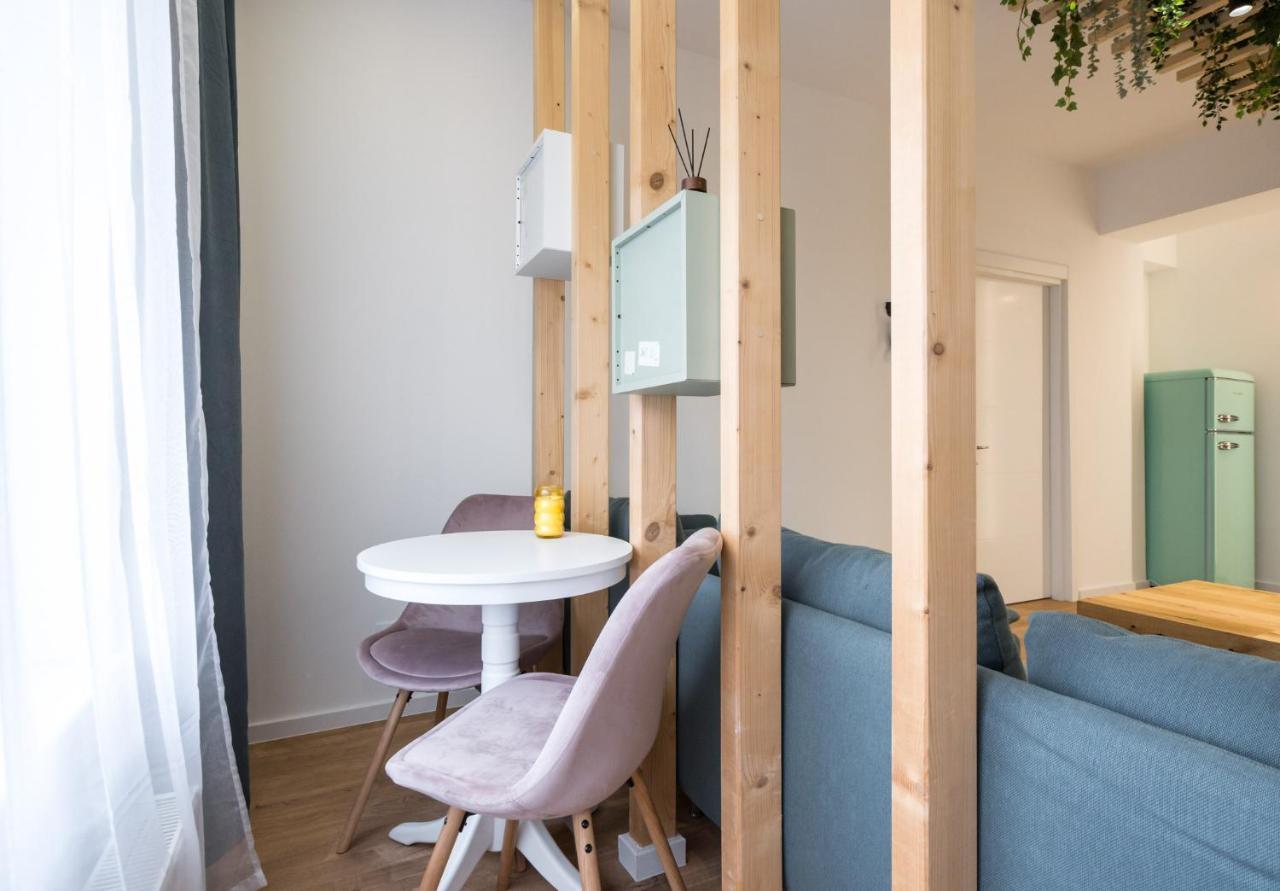 Jungle Escape - Luxe 1-Br Haven In Bucharest Apartman Kültér fotó