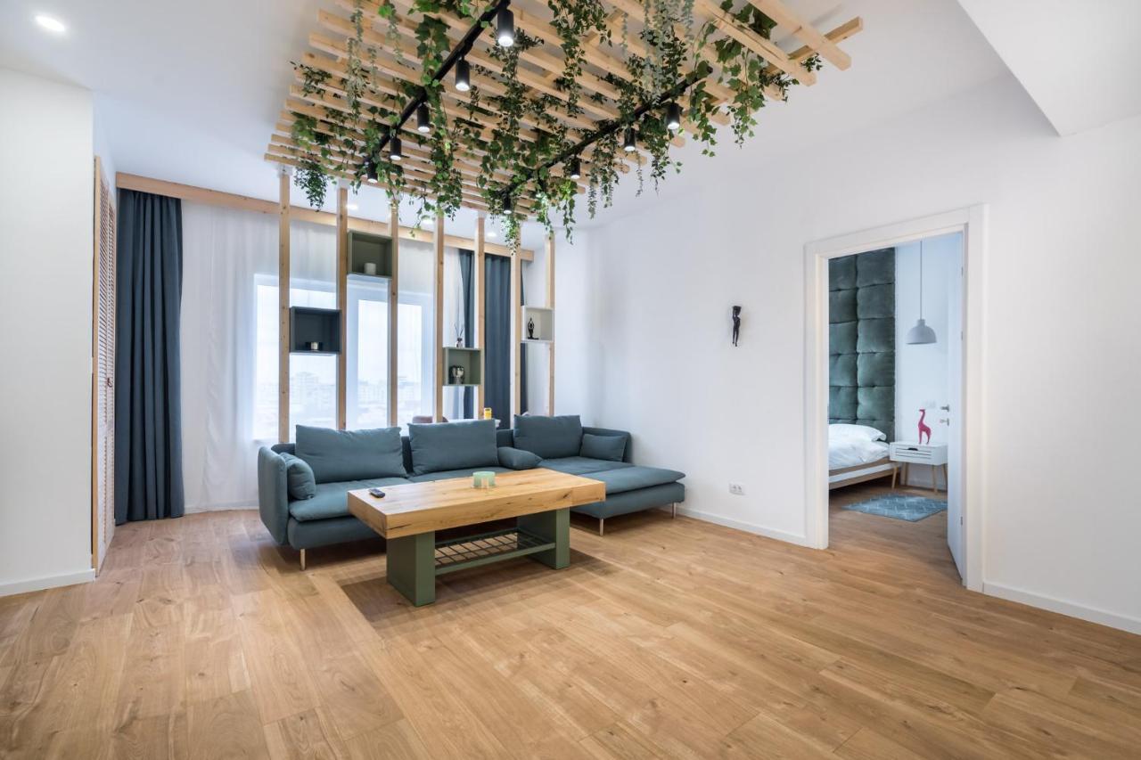 Jungle Escape - Luxe 1-Br Haven In Bucharest Apartman Kültér fotó