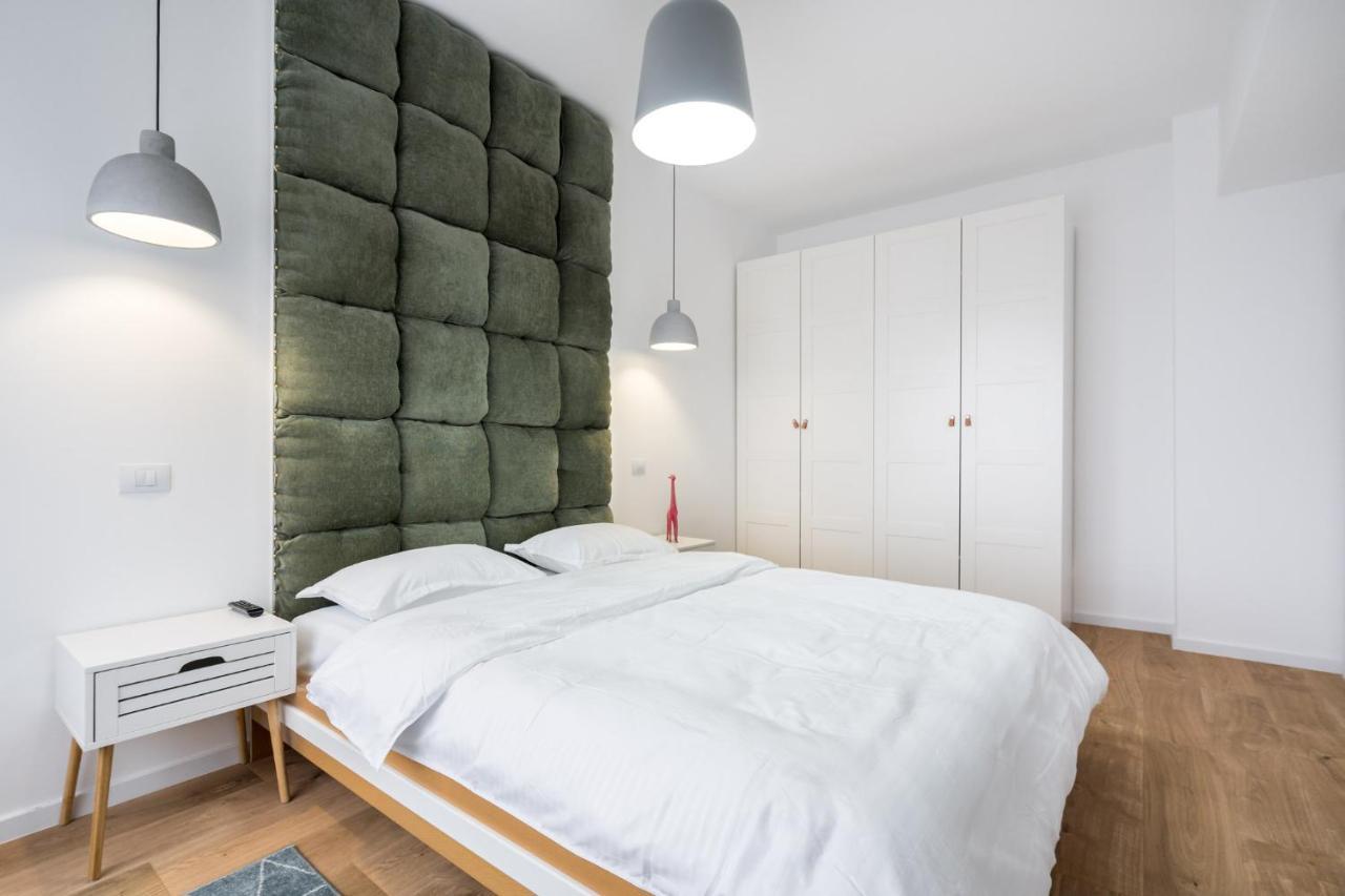 Jungle Escape - Luxe 1-Br Haven In Bucharest Apartman Kültér fotó