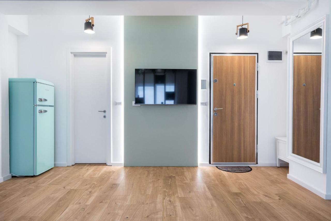 Jungle Escape - Luxe 1-Br Haven In Bucharest Apartman Kültér fotó