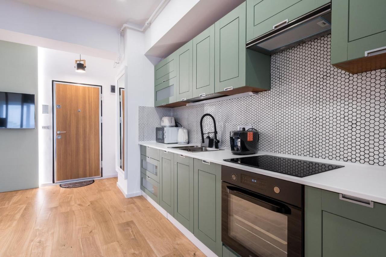 Jungle Escape - Luxe 1-Br Haven In Bucharest Apartman Kültér fotó