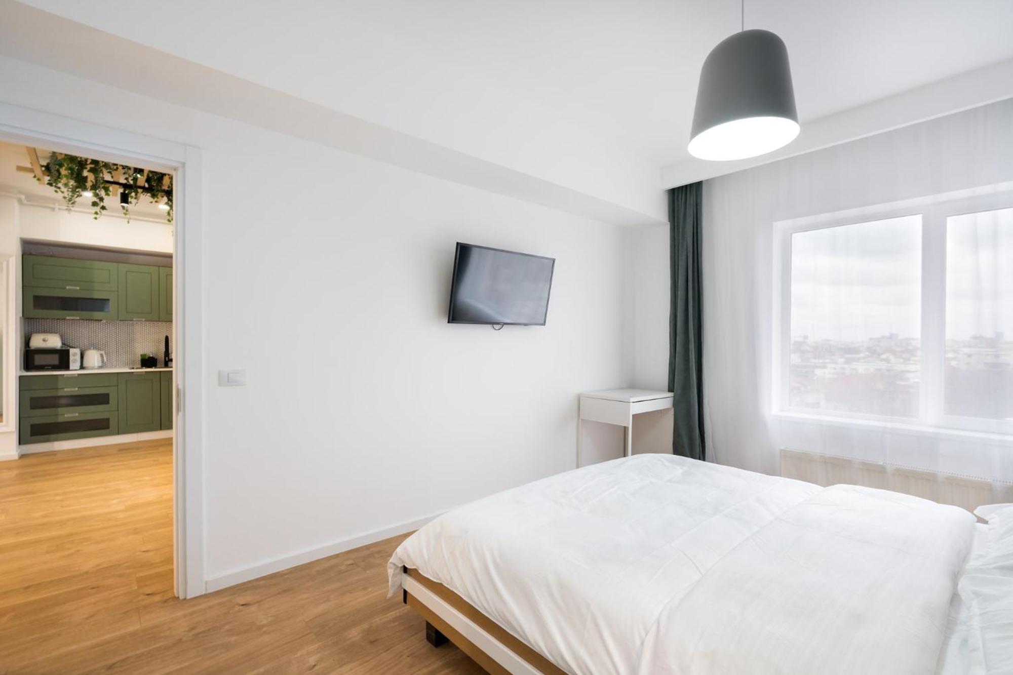 Jungle Escape - Luxe 1-Br Haven In Bucharest Apartman Kültér fotó
